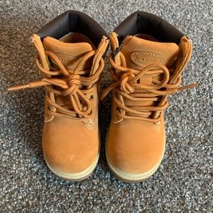 BNWOT Lugz toddler work boots